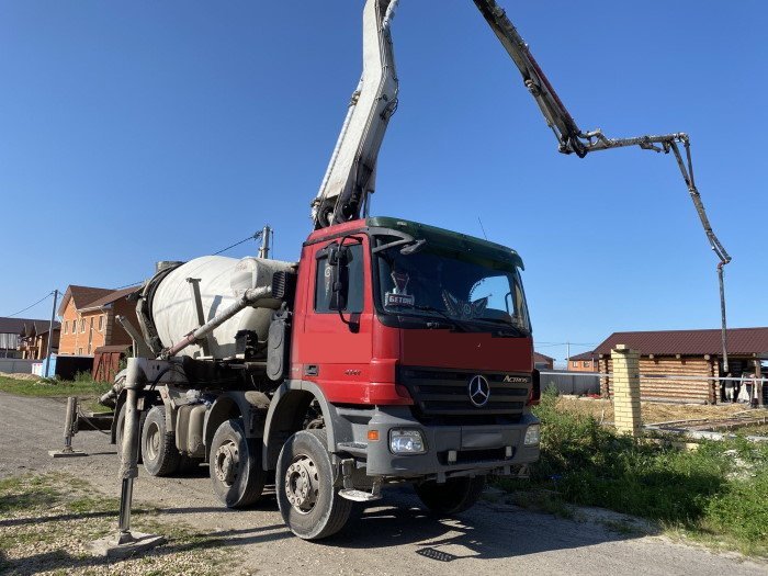 Подача бетона для заливки полов в бане в Сочи